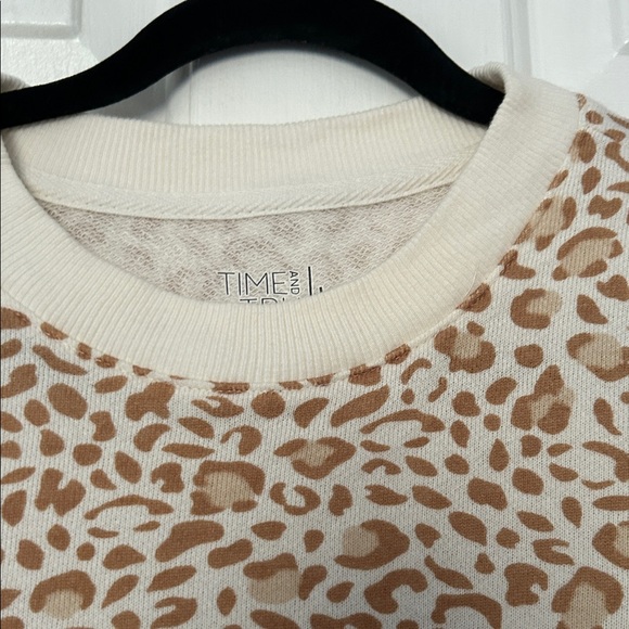 Time and Tru Animal Print Crew Neck Sweater - Cream and Brown - Picture 4 of 4